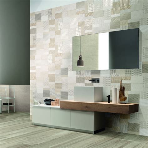 piastrelle ceramiche in stock.